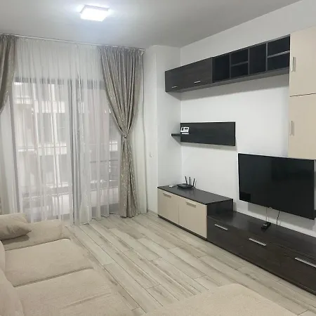 Moghioros Park Бухарест