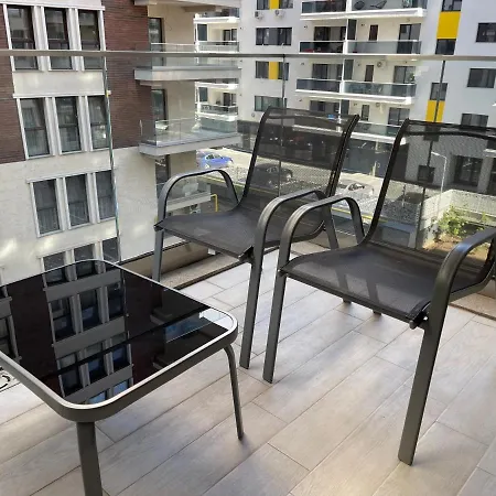 Moghioros Park Бухарест