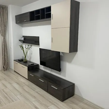 Moghioros Park * Бухарест